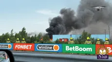 Пожар в Ломоносове. Склад вспыхнул у КАД